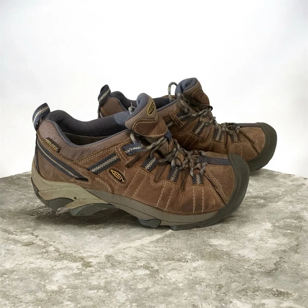 KEEN WOMENS HIKING WALKING SHOE SIZE 10